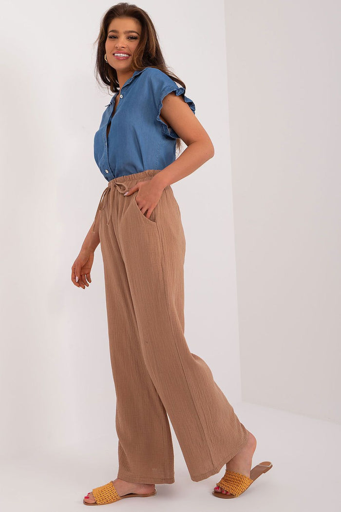 Women trousers model 194857 Italy Moda